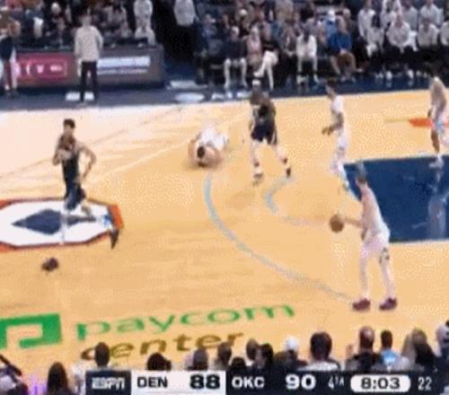 湖人惊险逆,袭步行者,詹姆斯制胜,金年会,金年会官网,中国金年会,金年会入口