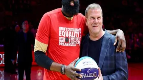 队友助力首战告捷，退钱哥表现平平触球稀少